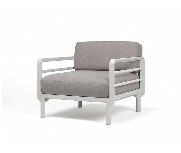 Maximo armchair